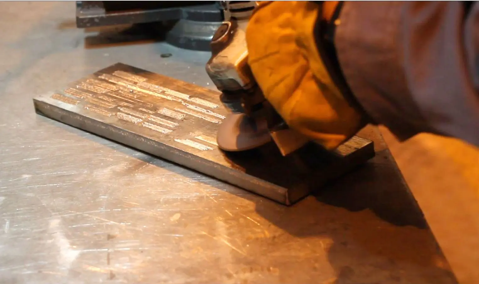 Лазерная наплавка проволокой