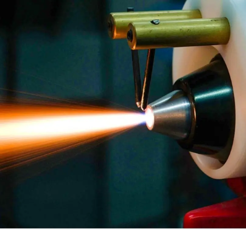 Процесс напыления в вакууме