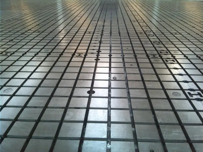 Монтаж и шеф-монтаж чугунных плит Т-паз