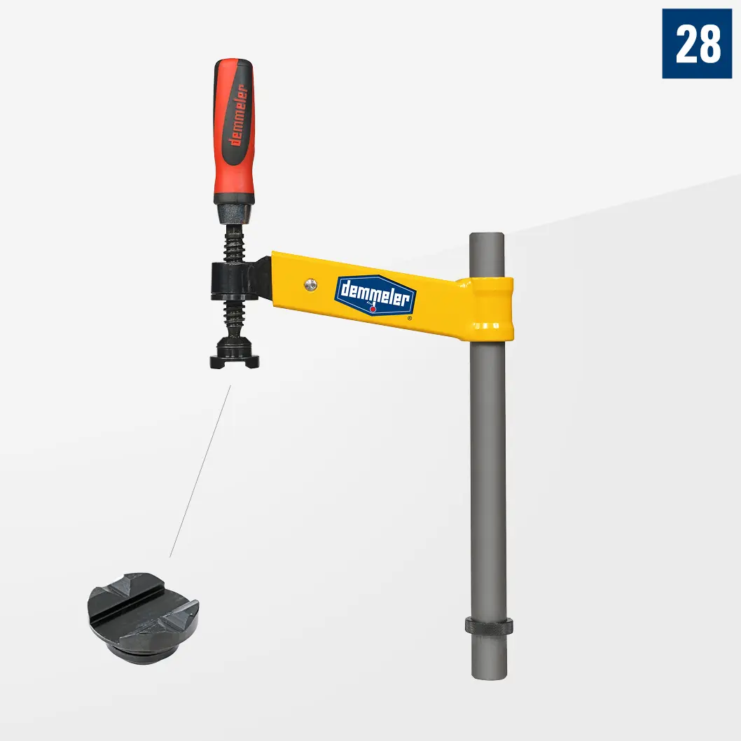 Выравнивающая струбцина со шпинделем ширина зажима 150 D28-07001-000