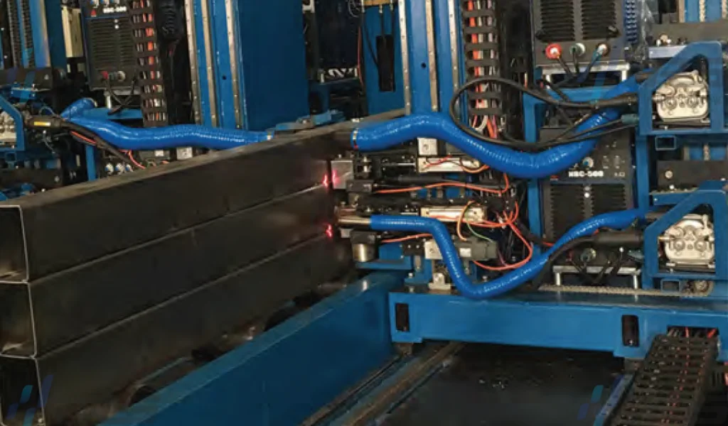 Сварка балок с использованием системы слежения за сварочным швом