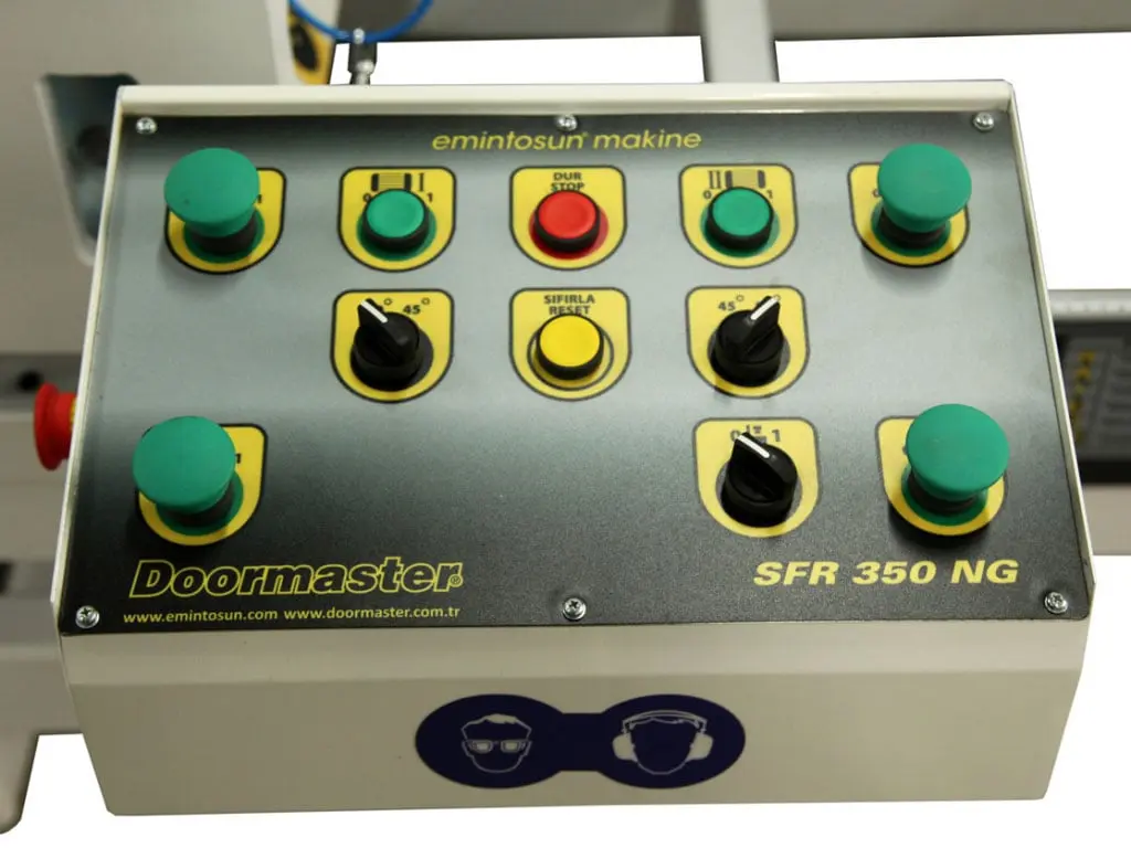 Фото двуручной системы управления