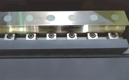 Токарный станок с наклонной станиной с ЧПУ IRT-T5.2-1000Q