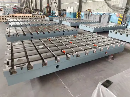 Монтажная плита с Т-пазом 1000х1000 мм