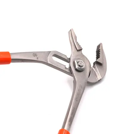 Клещи переставные титановые для водяных насосов TT5206-1004