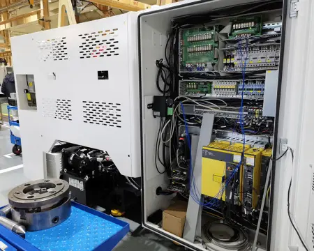 Токарный станок с наклонной станиной с ЧПУ IRT-T5.2-500S