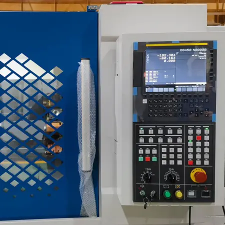 Токарный станок с наклонной станиной с ЧПУ IRT-iT 35L