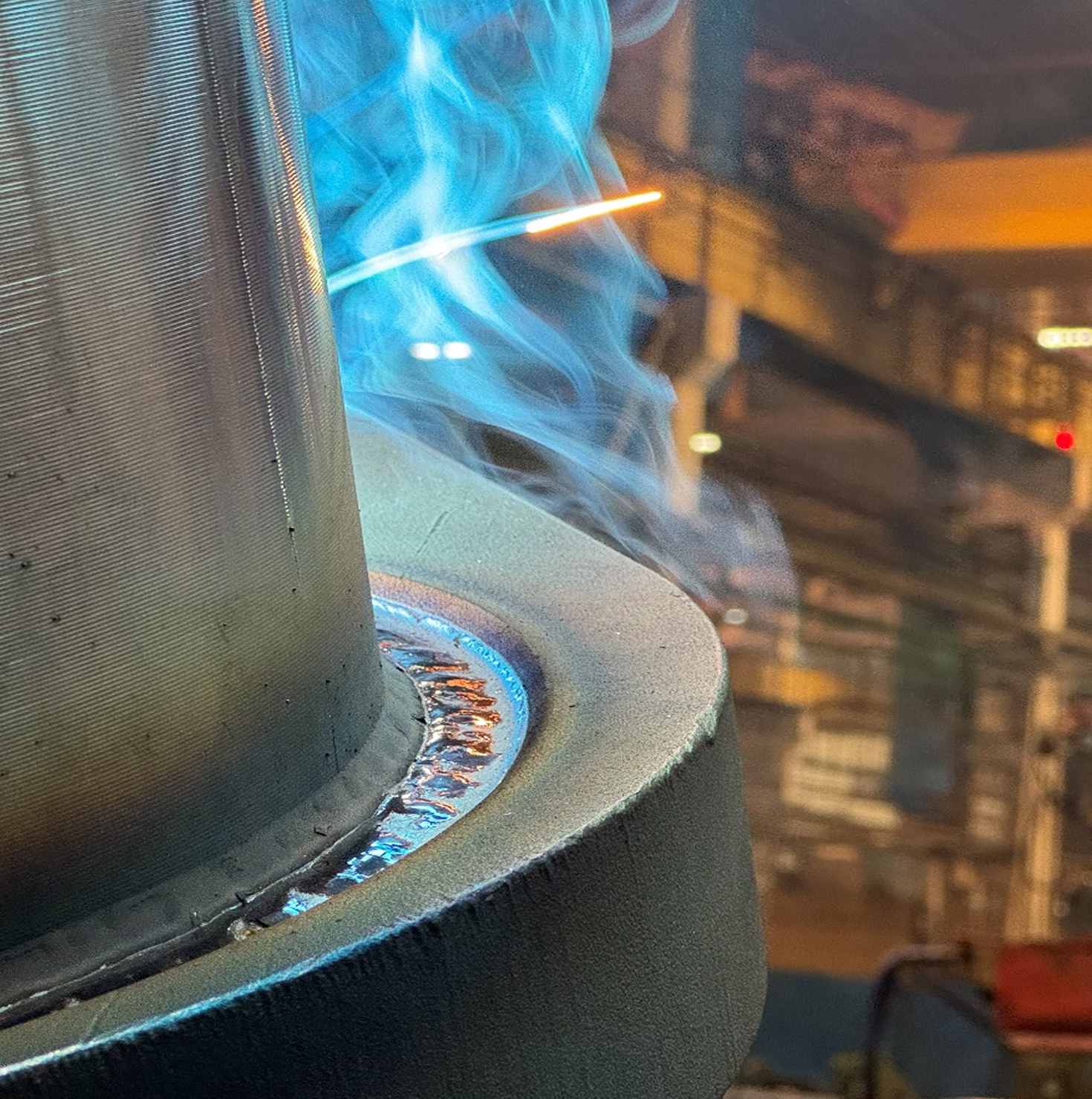 Пример работы роботизированного комплекса для MIG/MAG сварки поперечин рам карьерных самосвалов