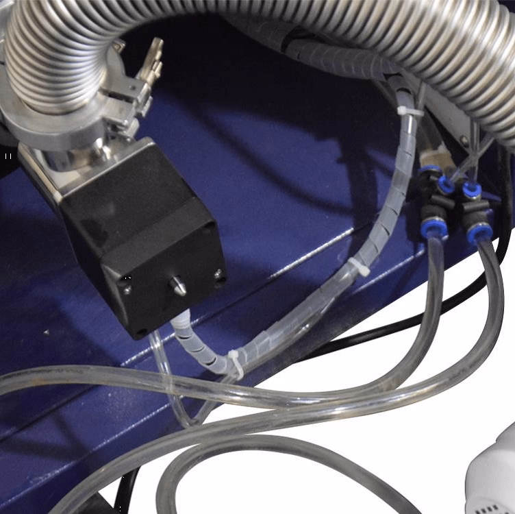 Пневматические вакуумные клапаны в трехмагнетронной комбинированной установке напыления IRV-E001-022