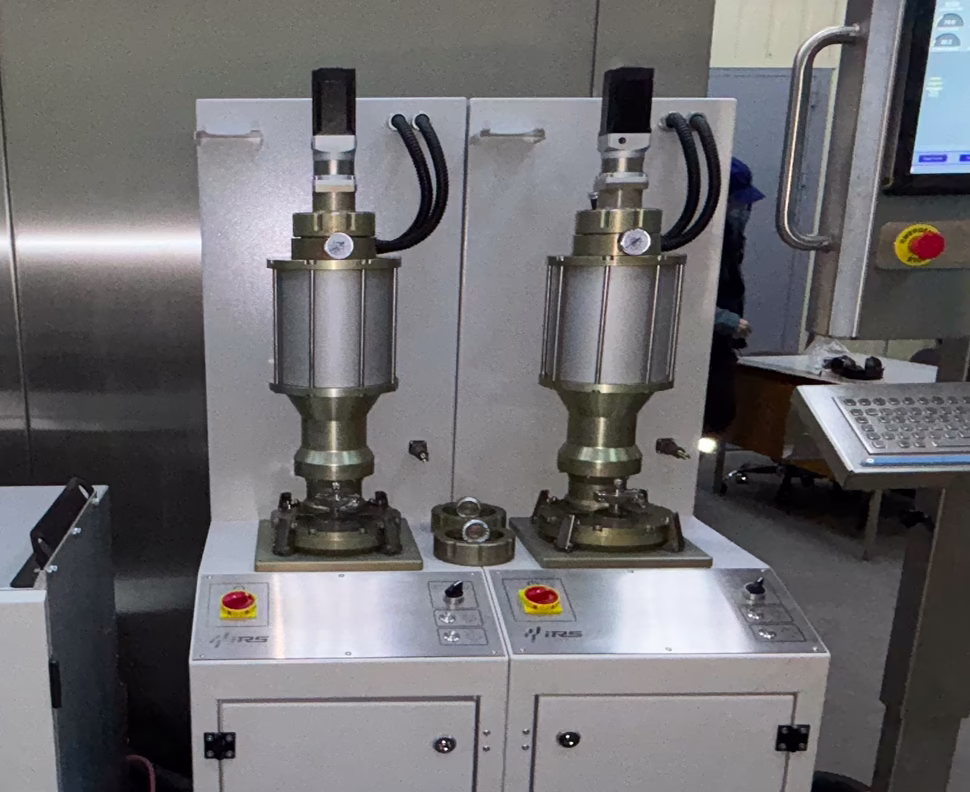 Транспортно-порошковая система комплекса плазменного напыления АП200