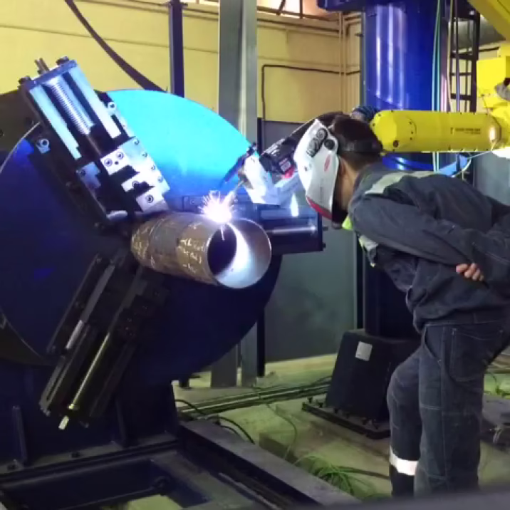 МИГ/МАГ сварка труб, входящих в сборку стыковочного узла на роботизированном комплексе