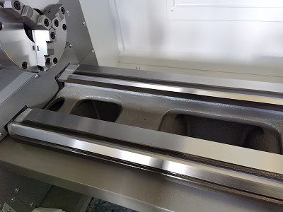 V-образные направляющие токарного станка с ЧПУ IRT HTM85-300