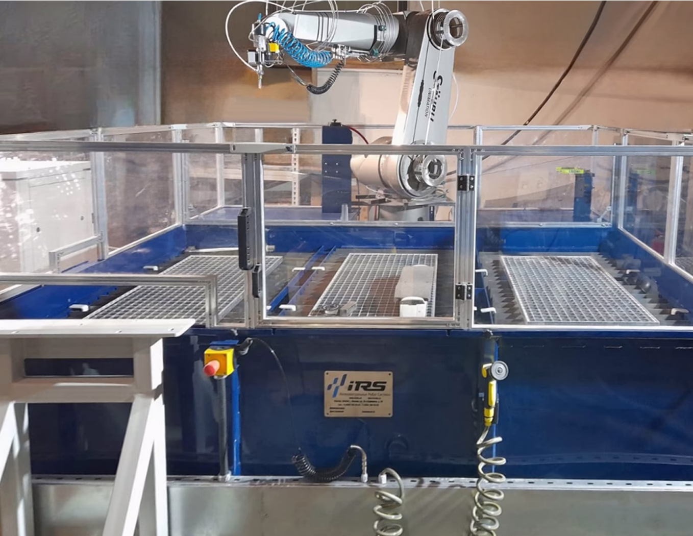 Роботизированный комплекс гидроабразивной резки