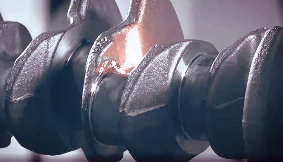 Процесс закалки рабочих поверхностей коленчатого в автоматическом цикле продолжительность времени обработки не более 180 сек